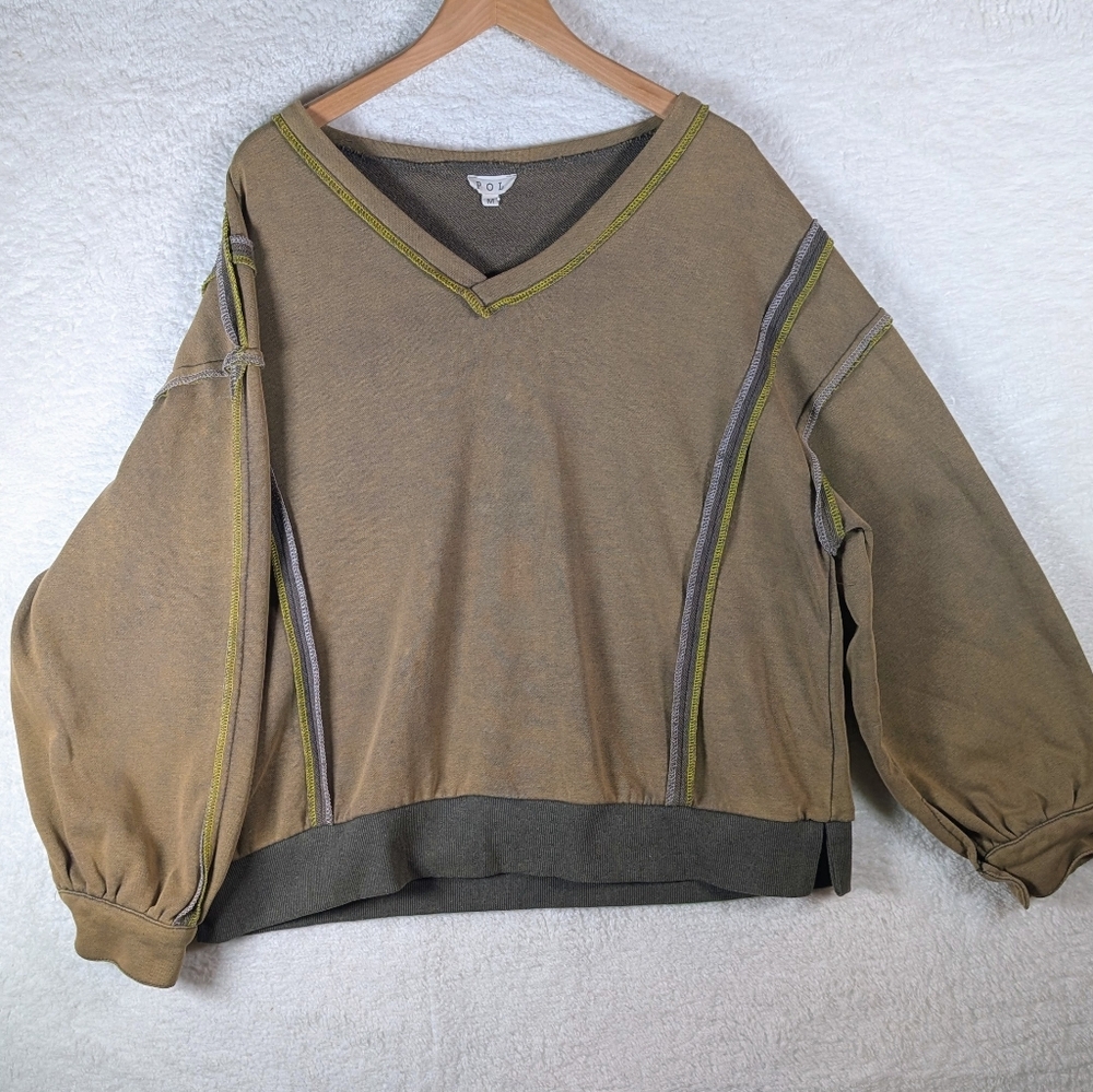 POL  V-Neck‎ Sweater in Brown and Gray